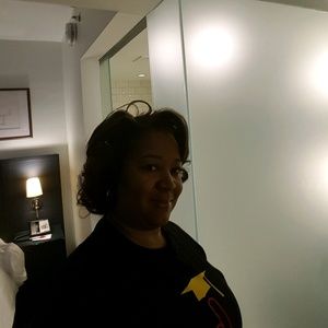 Meet your Posher, Sharon